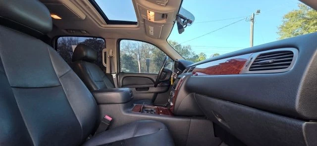2013 Chevrolet Avalanche - Image 13 of 18