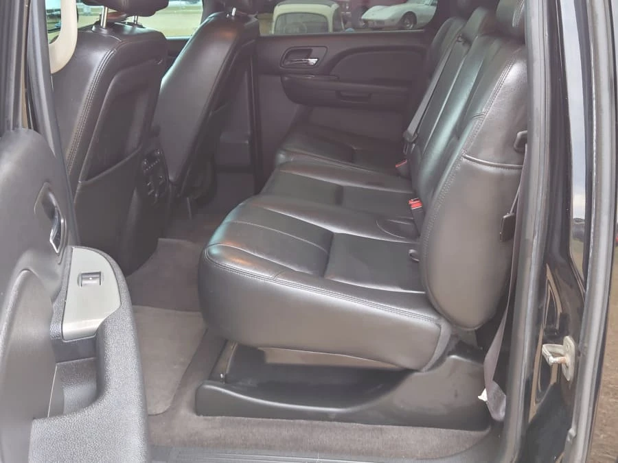 2013 Chevrolet Avalanche - Image 14 of 19
