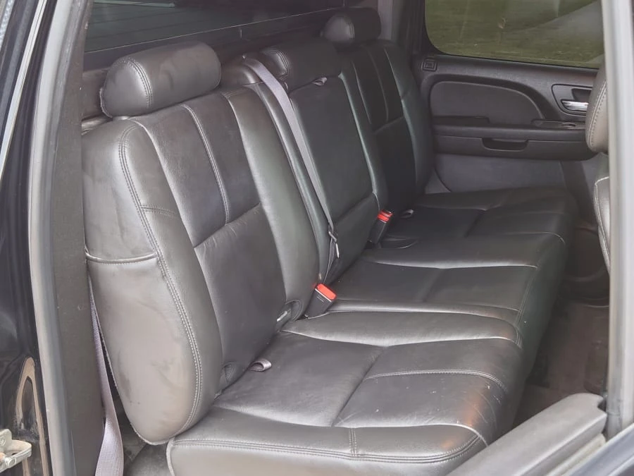 2013 Chevrolet Avalanche - Image 18 of 19