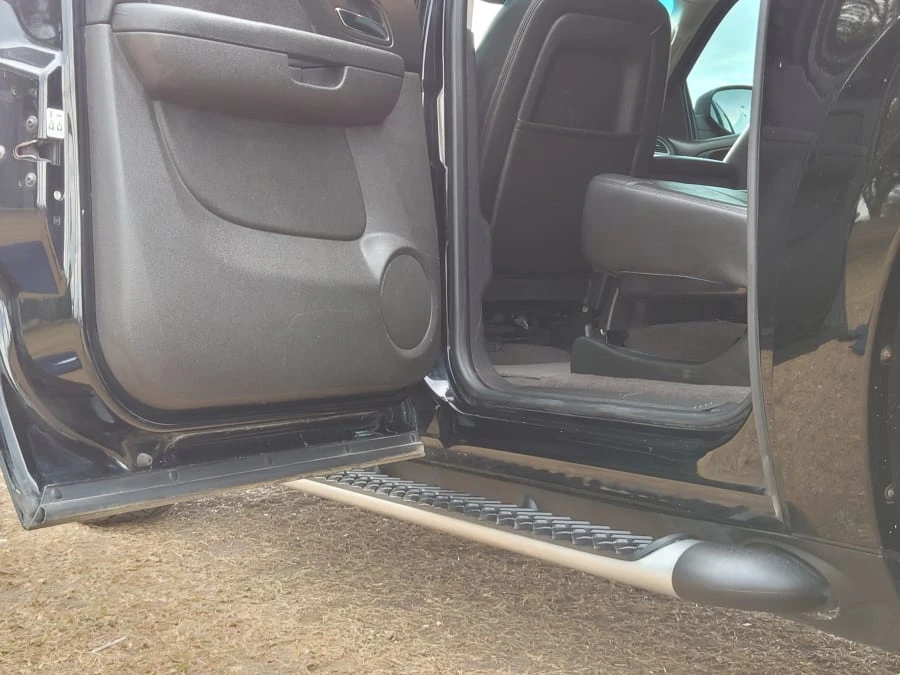 2013 Chevrolet Avalanche - Image 13 of 19