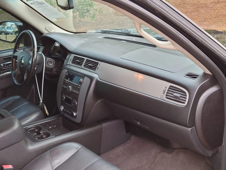 2013 Chevrolet Avalanche - Image 15 of 19