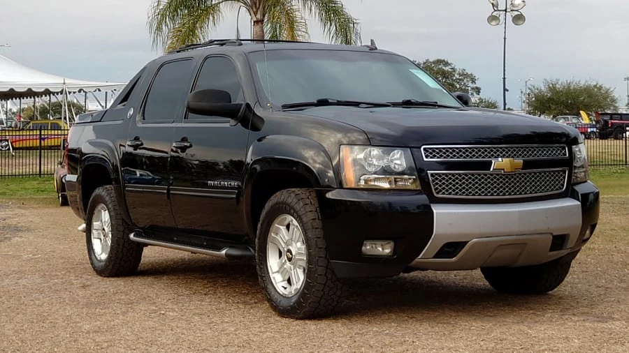 2013 Chevrolet Avalanche - Image 3 of 19