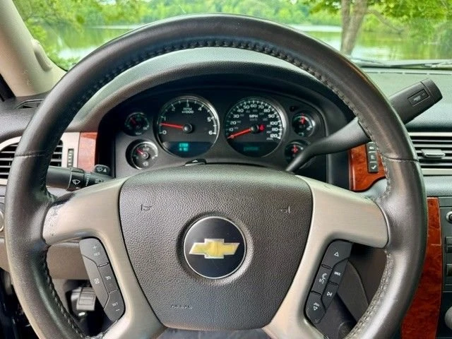 2013 Chevrolet Avalanche - Image 13 of 22