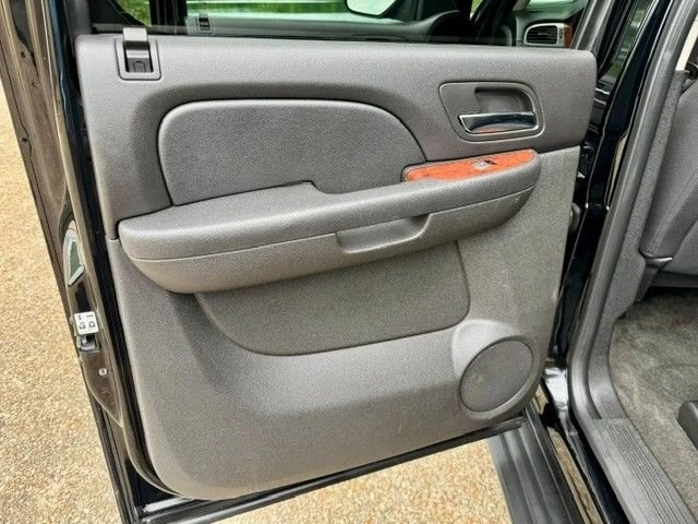 2013 Chevrolet Avalanche - Image 16 of 22