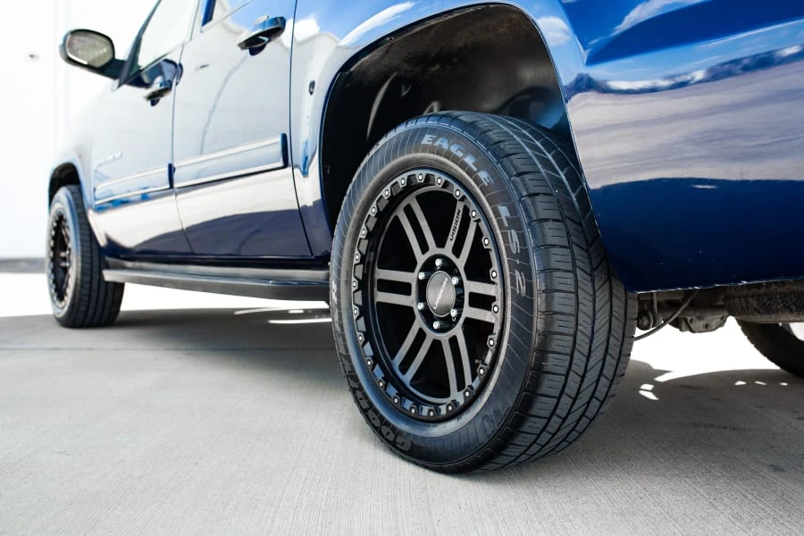 2013 Chevrolet Avalanche - Image 7 of 21