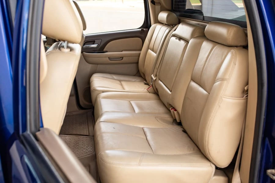 2013 Chevrolet Avalanche - Image 16 of 21