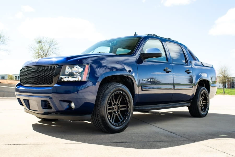 2013 Chevrolet Avalanche - Image 6 of 21