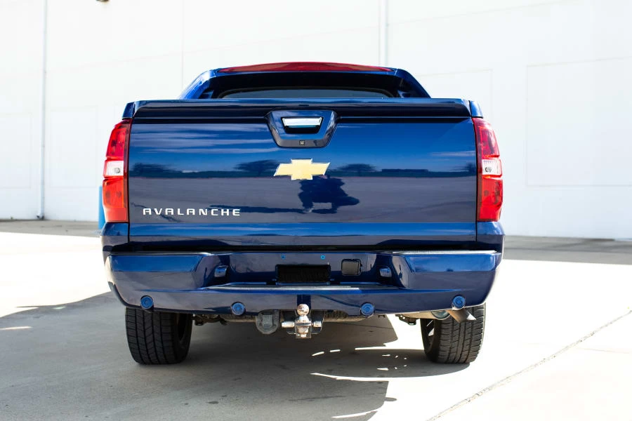 2013 Chevrolet Avalanche - Image 5 of 21