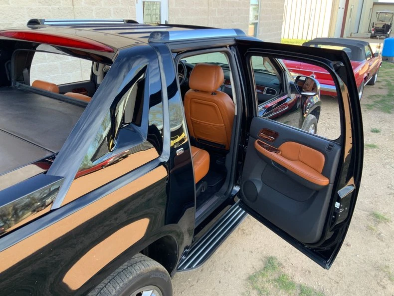2013 Chevrolet Avalanche - Image 31 of 31