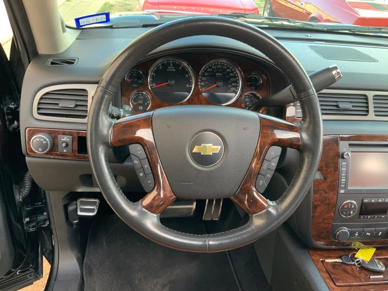 2013 Chevrolet Avalanche - Image 23 of 31