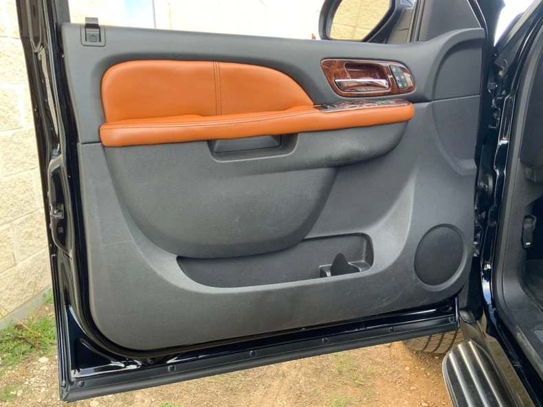 2013 Chevrolet Avalanche - Image 20 of 31