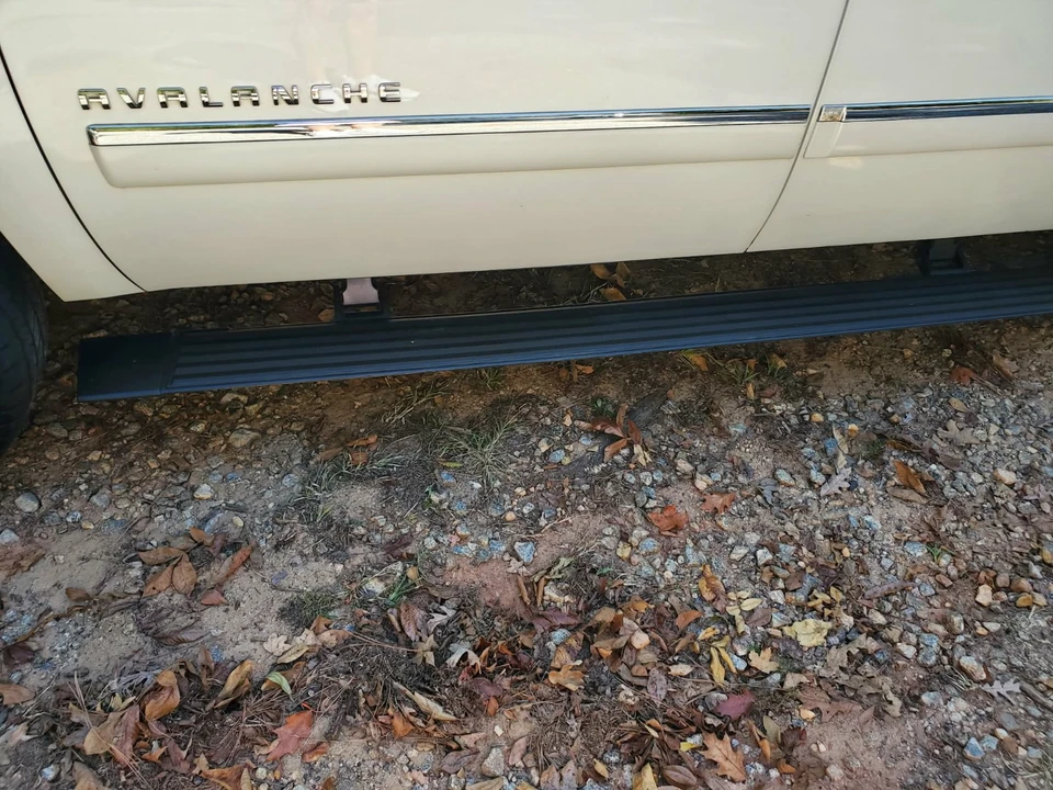 2013 Chevrolet Avalanche - Image 10 of 21