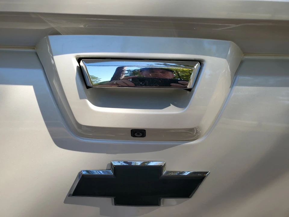 2013 Chevrolet Avalanche - Image 14 of 21