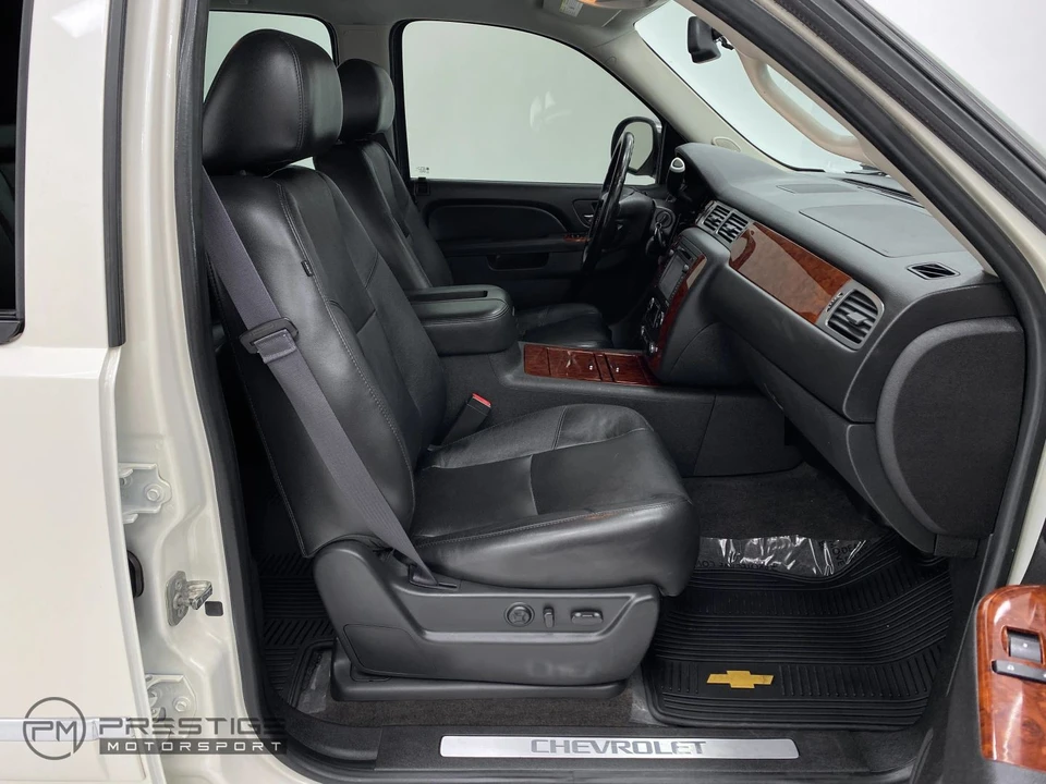 2013 Chevrolet Avalanche - Image 14 of 21