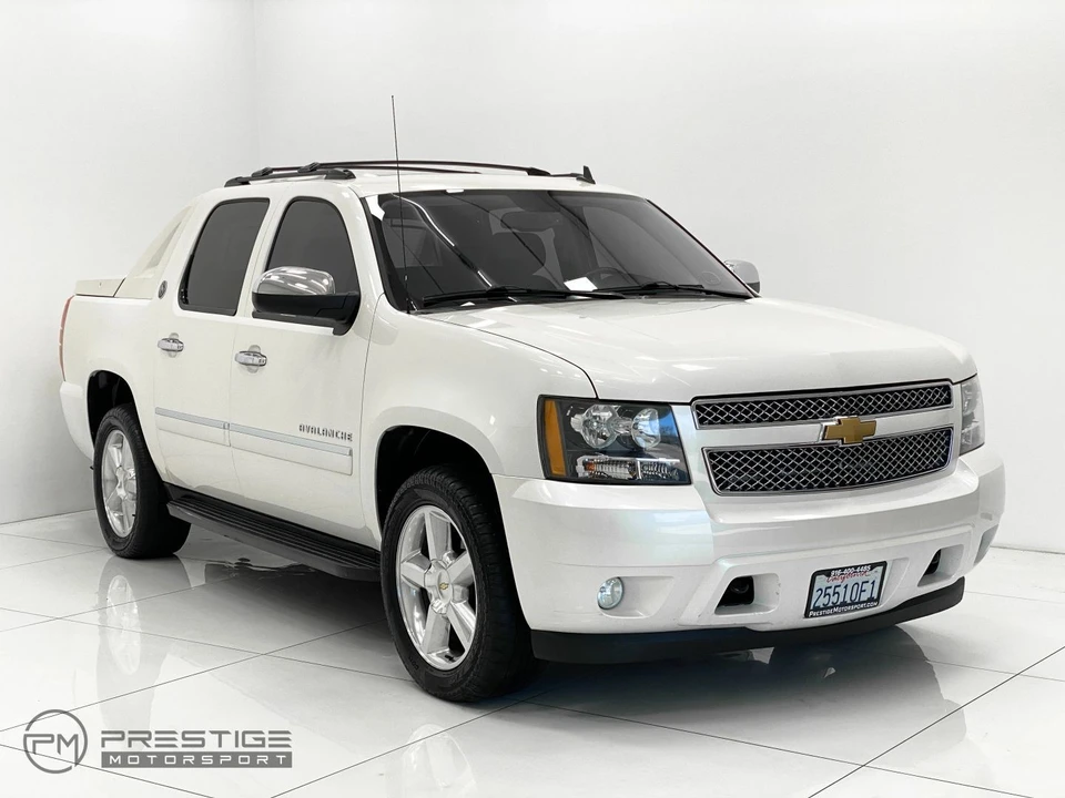 2013 Chevrolet Avalanche - Image 7 of 21