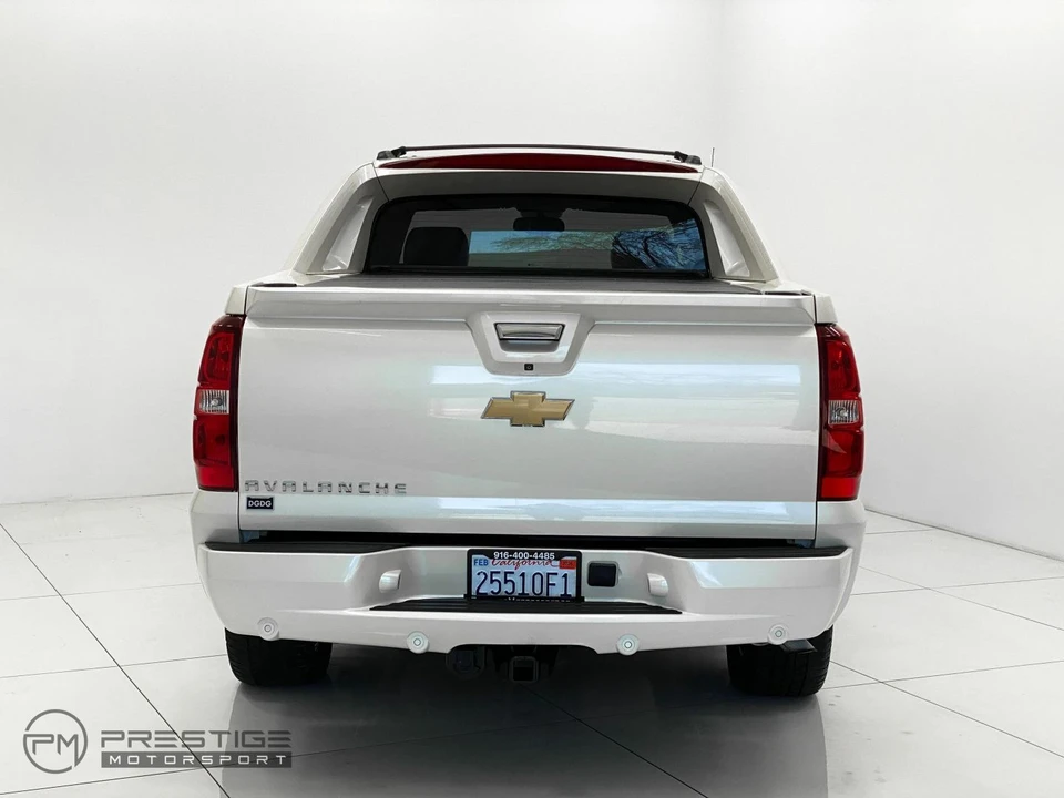 2013 Chevrolet Avalanche - Image 5 of 21