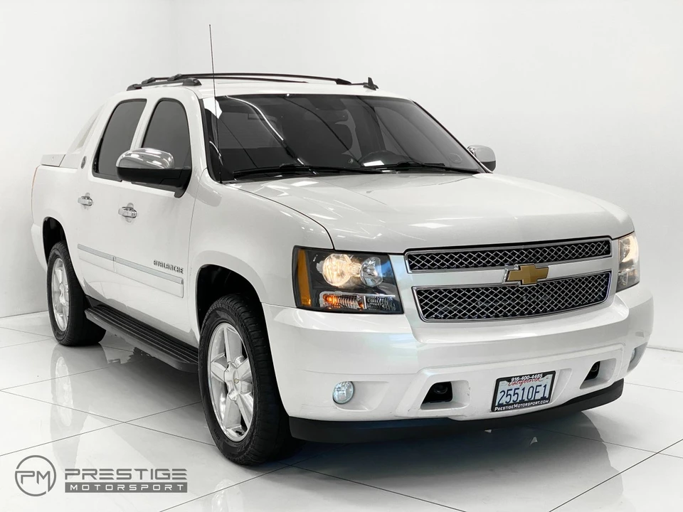 2013 Chevrolet Avalanche - Image 11 of 21