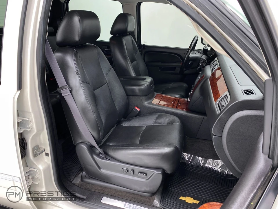 2013 Chevrolet Avalanche - Image 16 of 21