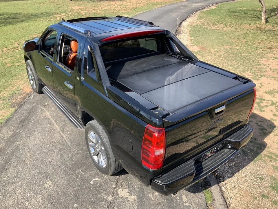 2013 Chevrolet Avalanche - Image 3 of 21