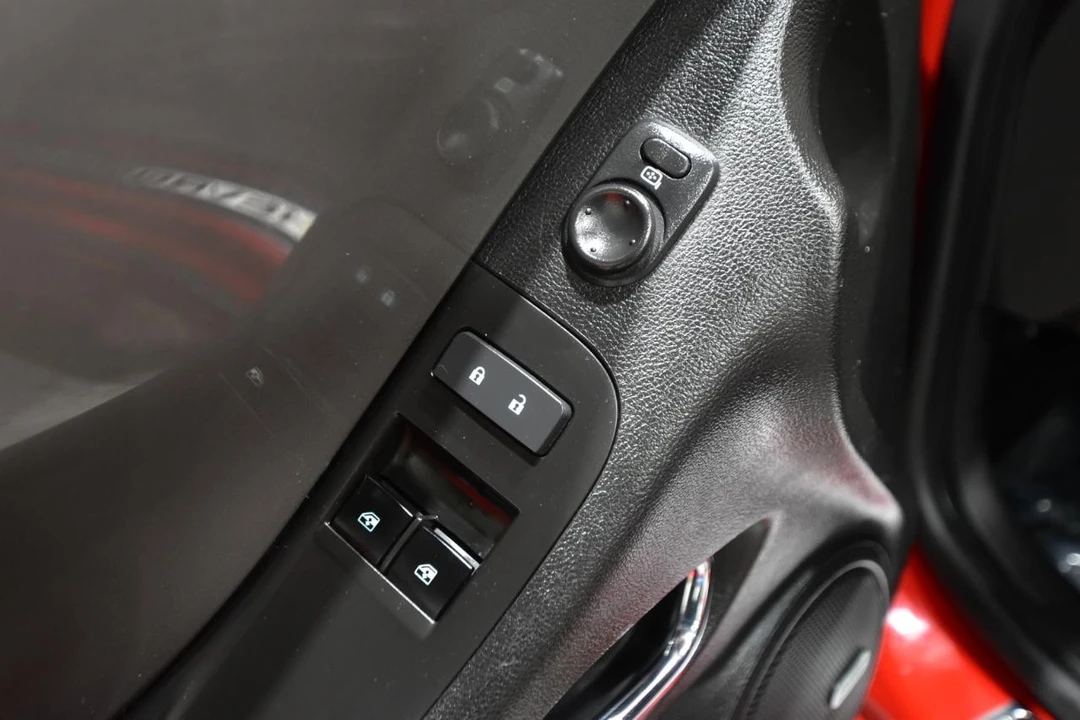 2013 Chevrolet Camaro SS 5th Gen - Image 11 of 31