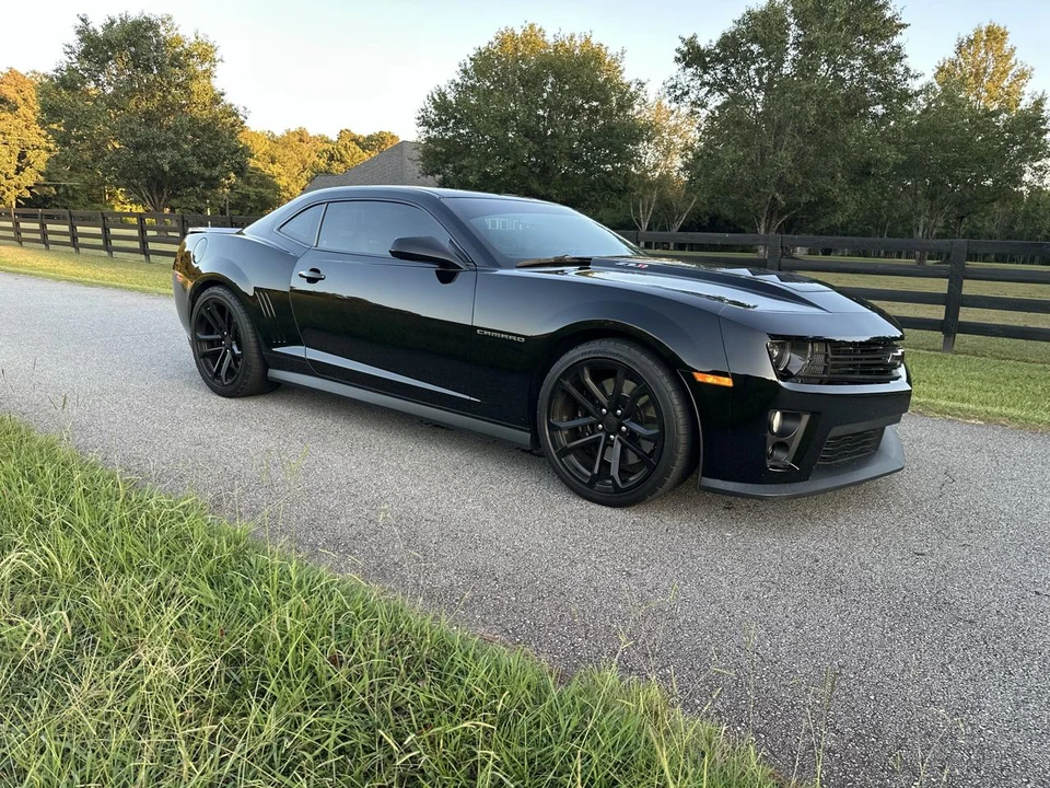 2013 Chevrolet Camaro ZL1 5th Gen - Image 3 of 21