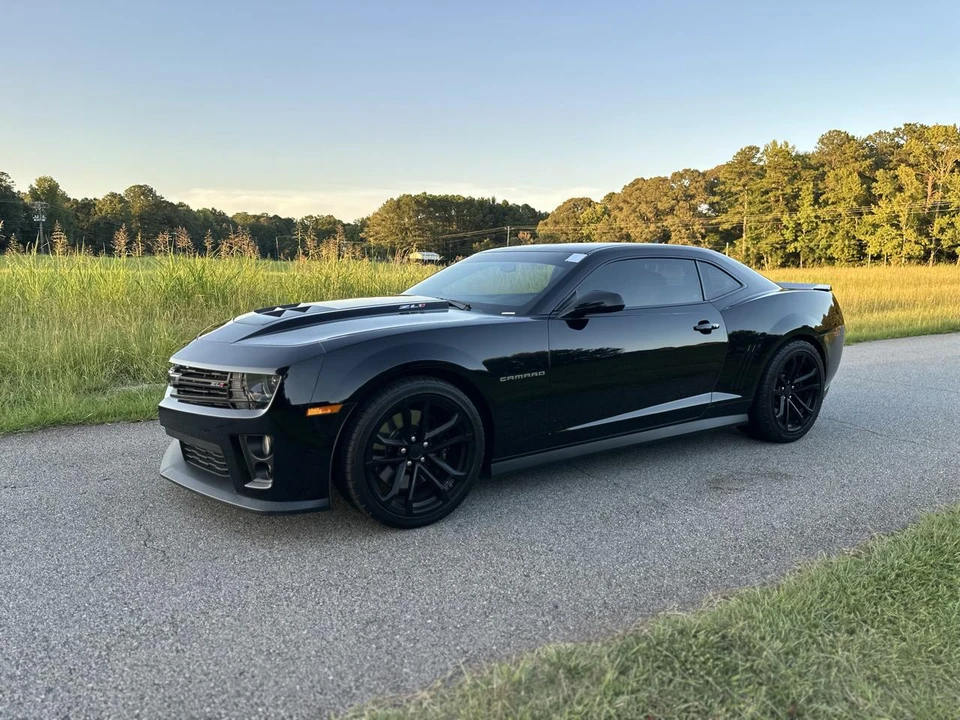 2013 Chevrolet Camaro ZL1 5th Gen - Image 8 of 21