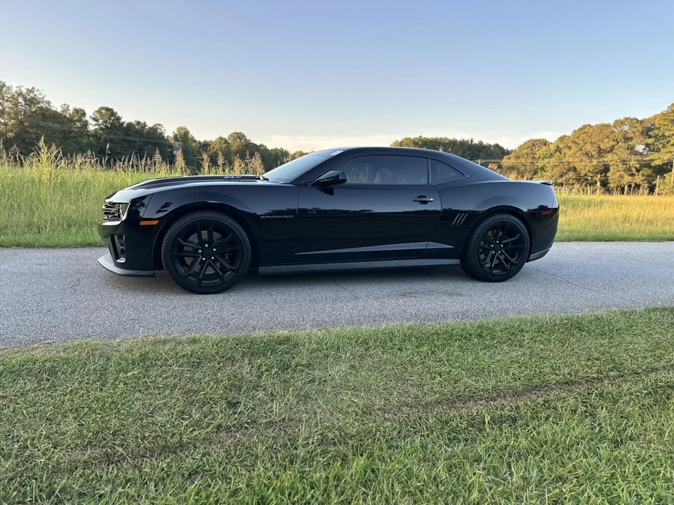 2013 Chevrolet Camaro ZL1 5th Gen - Image 9 of 21