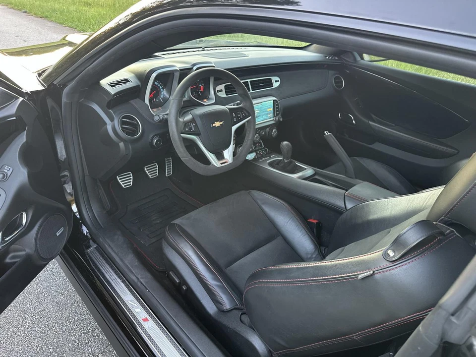 2013 Chevrolet Camaro ZL1 5th Gen - Image 12 of 21