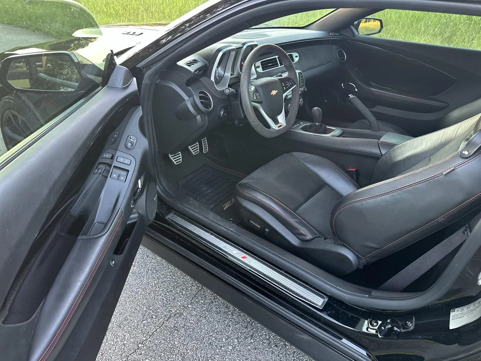2013 Chevrolet Camaro ZL1 5th Gen - Image 13 of 21
