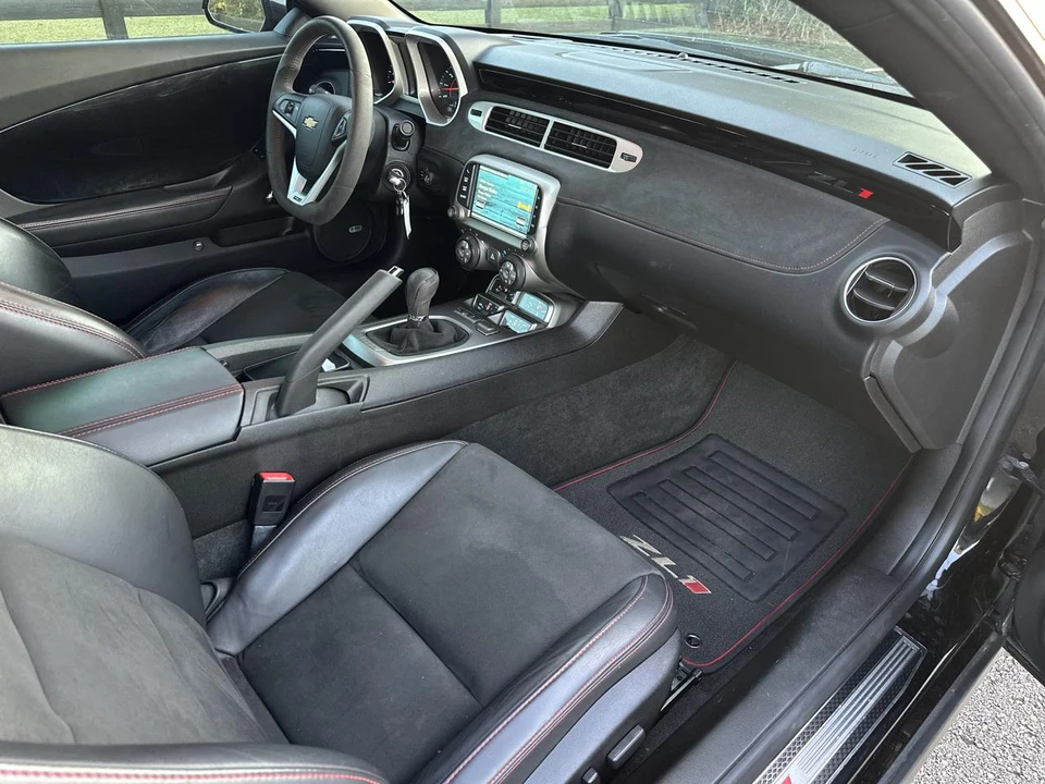 2013 Chevrolet Camaro ZL1 5th Gen - Image 16 of 21