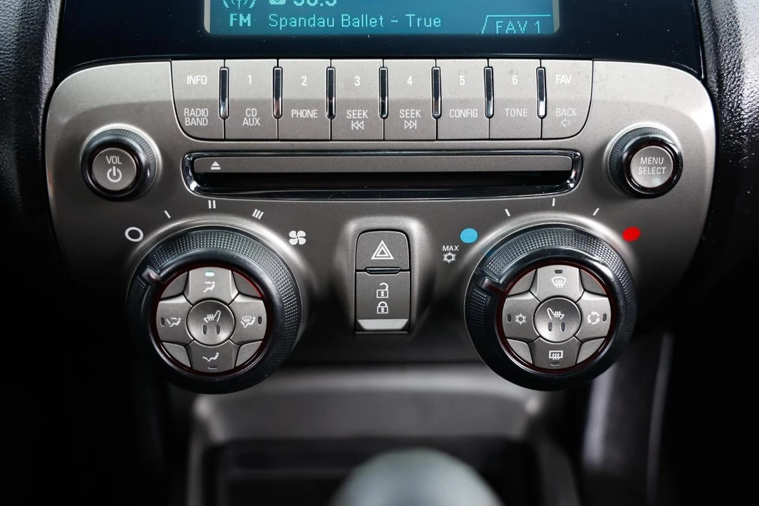2013 Chevrolet Camaro 5th Gen - Image 26 of 31