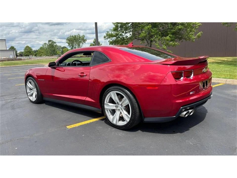 2013 Chevrolet Camaro ZL1 5th Gen - Image 22 of 31