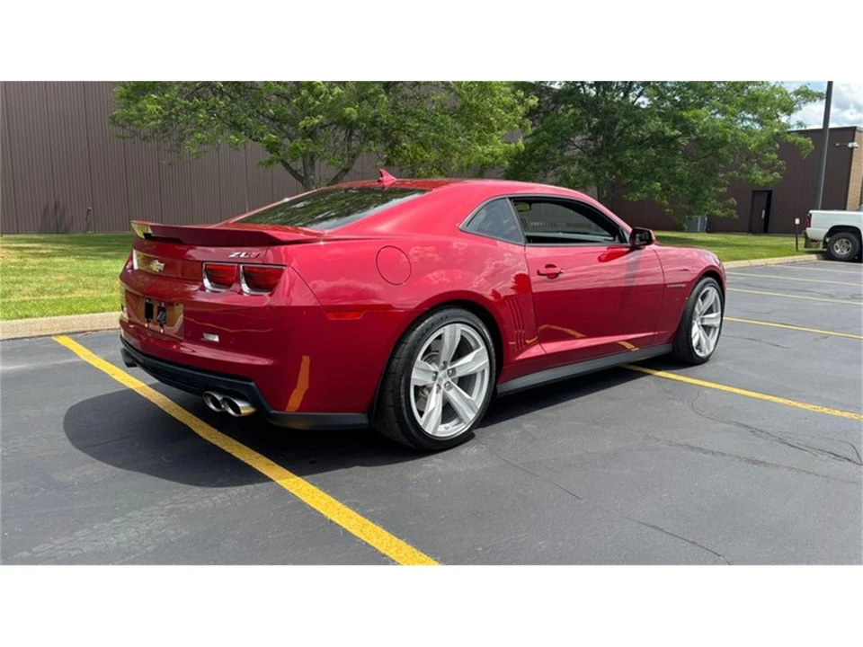 2013 Chevrolet Camaro ZL1 5th Gen - Image 16 of 31
