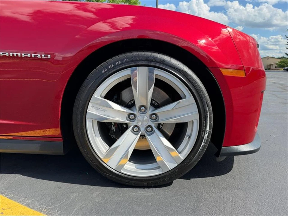 2013 Chevrolet Camaro ZL1 5th Gen - Image 12 of 31