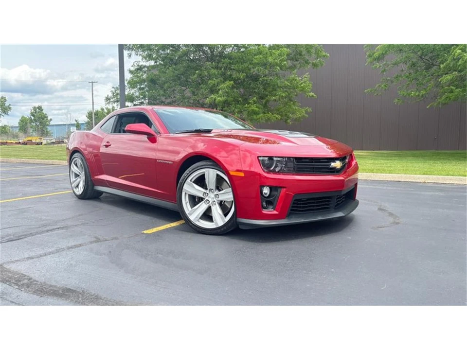 2013 Chevrolet Camaro ZL1 5th Gen - Image 5 of 31