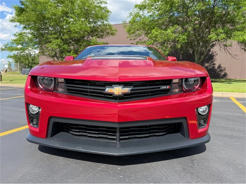 2013 Chevrolet Camaro ZL1 5th Gen - Image 9 of 31