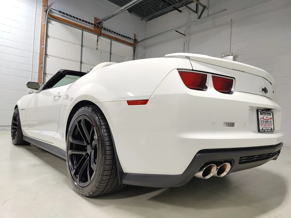 2013 Chevrolet Camaro ZL1 5th Gen - Image 25 of 31