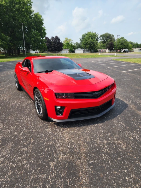 2013 Chevrolet Camaro ZL1 5th Gen - Image 2 of 31