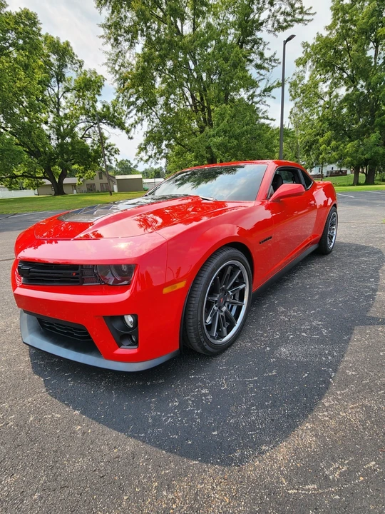 2013 Chevrolet Camaro ZL1 5th Gen - Image 5 of 31