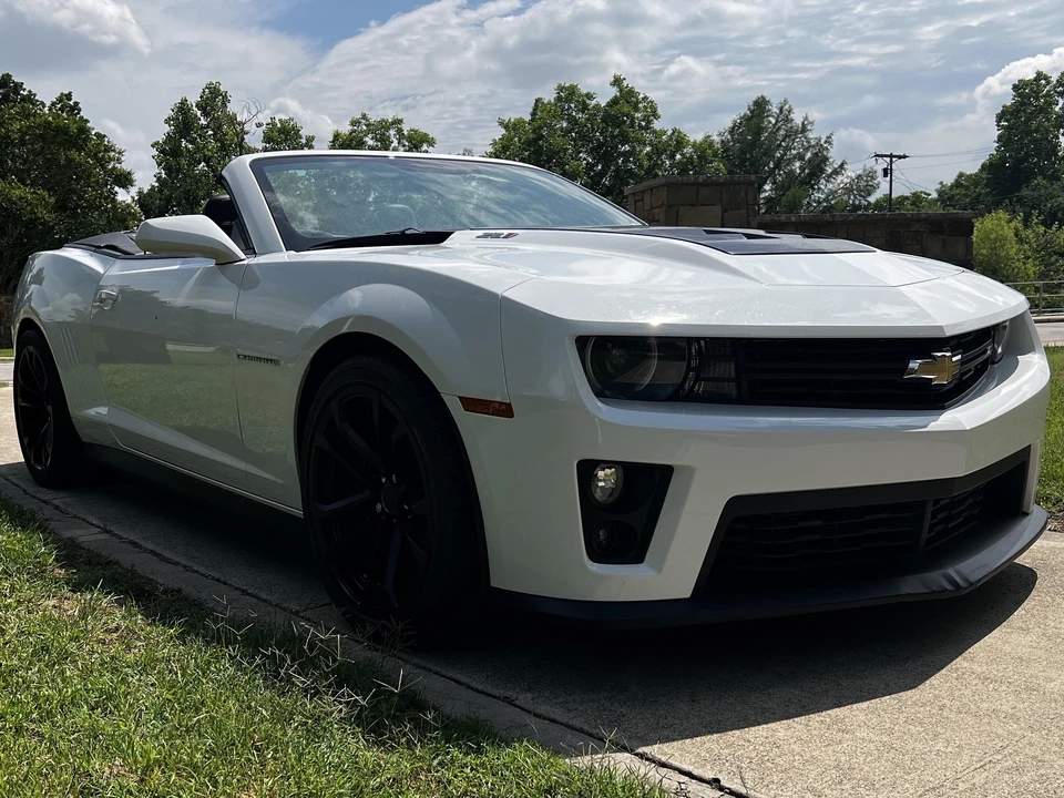 2013 Chevrolet Camaro ZL1 5th Gen - Image 29 of 31