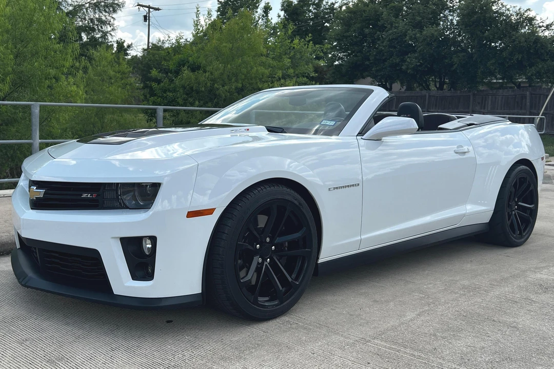 2013 Chevrolet Camaro ZL1 5th Gen - Image 10 of 31