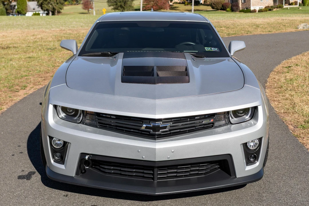 2013 Chevrolet Camaro ZL1 5th Gen - Image 2 of 31