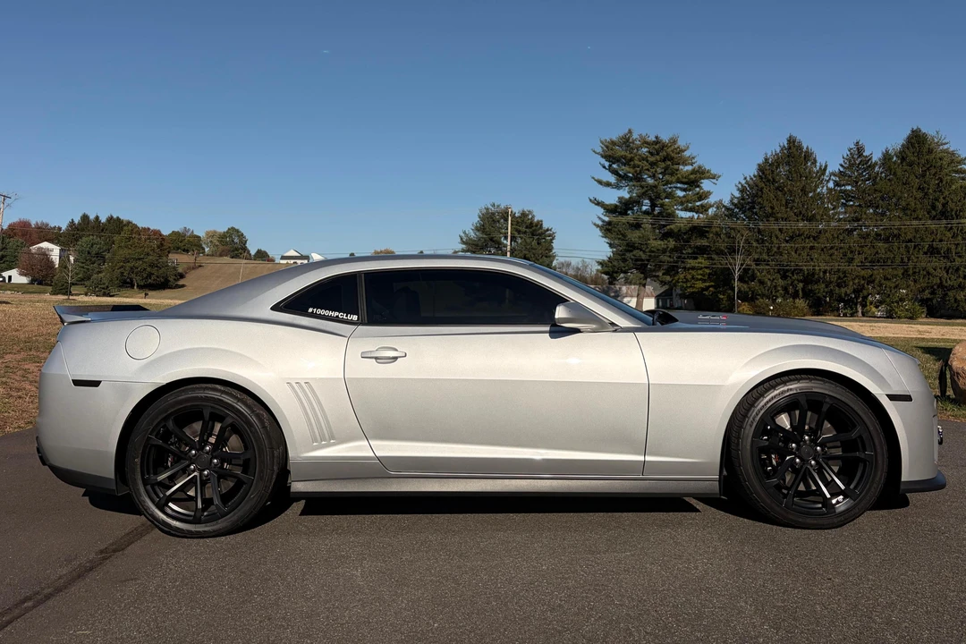 2013 Chevrolet Camaro ZL1 5th Gen - Image 3 of 31