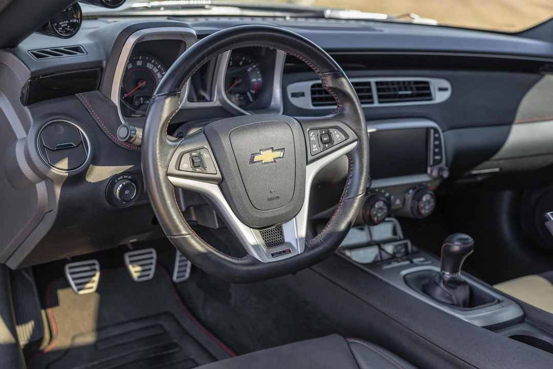 2013 Chevrolet Camaro ZL1 5th Gen - Image 27 of 31