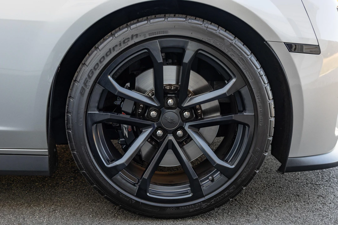 2013 Chevrolet Camaro ZL1 5th Gen - Image 26 of 31