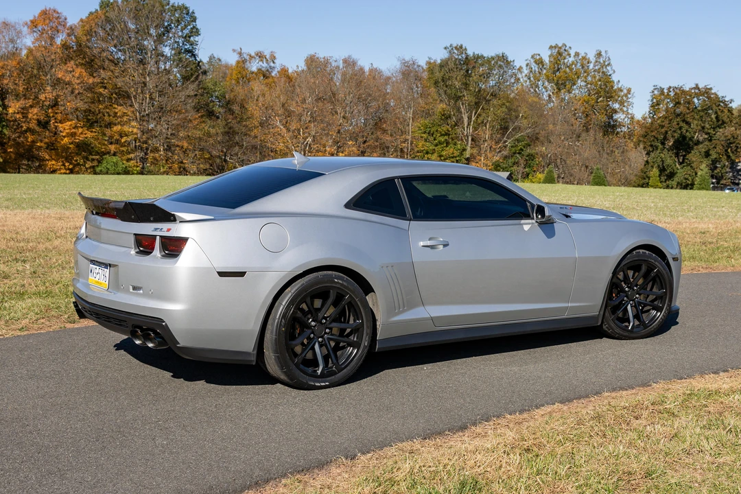 2013 Chevrolet Camaro ZL1 5th Gen - Image 10 of 31