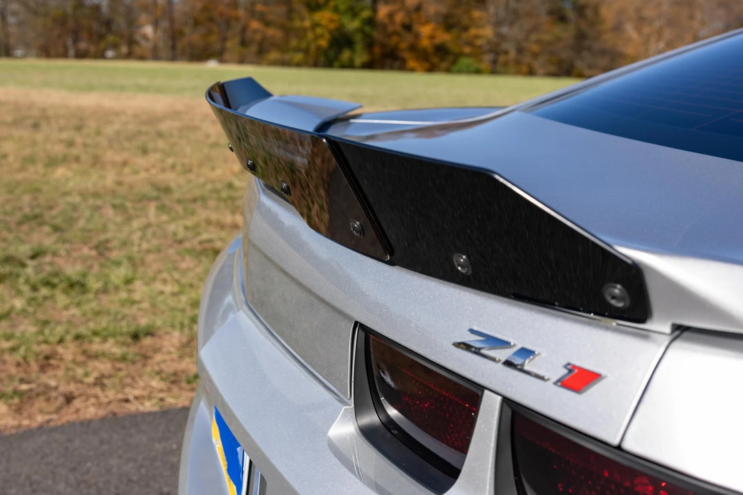 2013 Chevrolet Camaro ZL1 5th Gen - Image 19 of 31