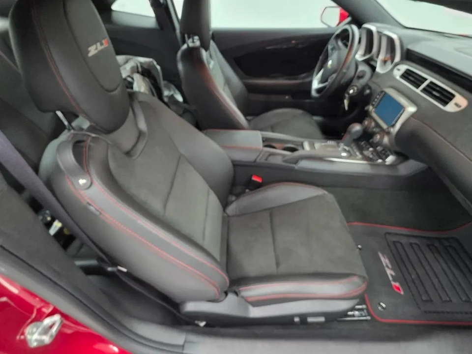 2013 Chevrolet Camaro ZL1 5th Gen - Image 25 of 31