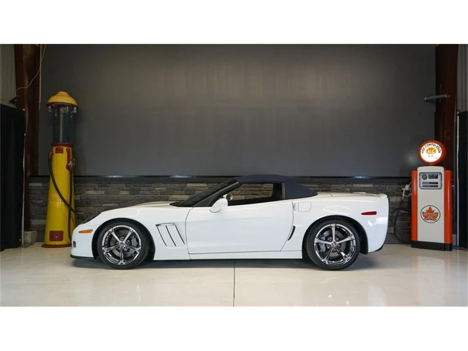 2013 Chevrolet Corvette C6 - Image 2 of 31