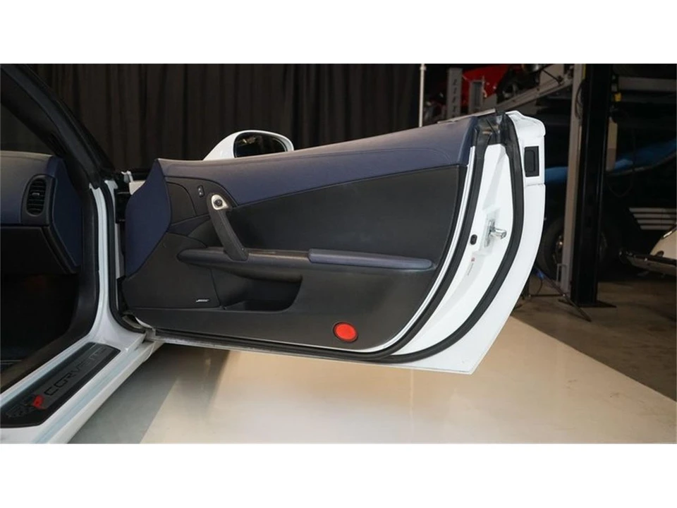 2013 Chevrolet Corvette C6 - Image 21 of 31